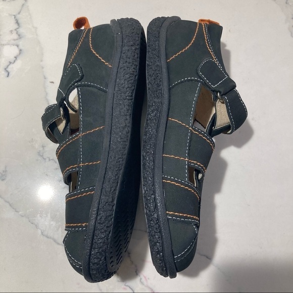 KAI Sz 2 Youth Kids Leather Fisherman Sandals Velcro Closure - Picture 3 of 10